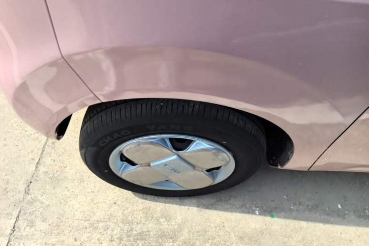 Used Geely Galaxy Panda 2023 Panda Mini 200km Endurance Bear Left Front Wheel Hub