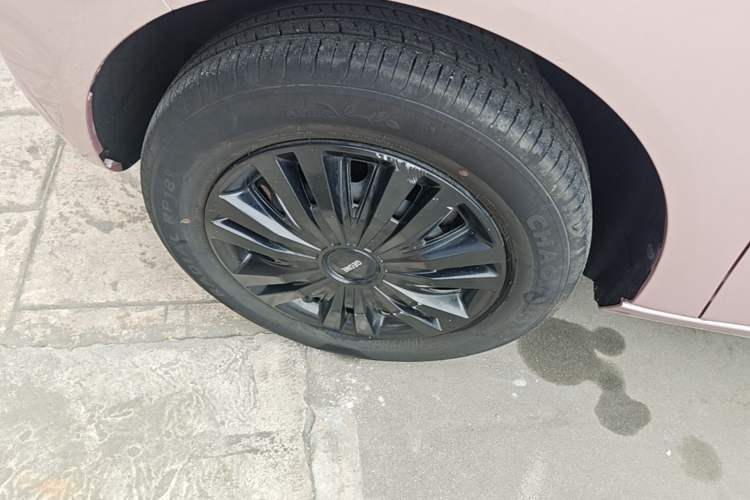 Used Geely Galaxy Panda 2023 Panda Mini 200km Endurance Bear Left Front Wheel Hub