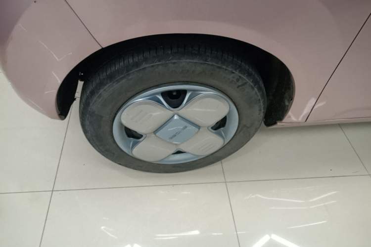 Used Geely Galaxy Panda 2023 Panda Mini 200km Endurance Bear Left Front Wheel Hub