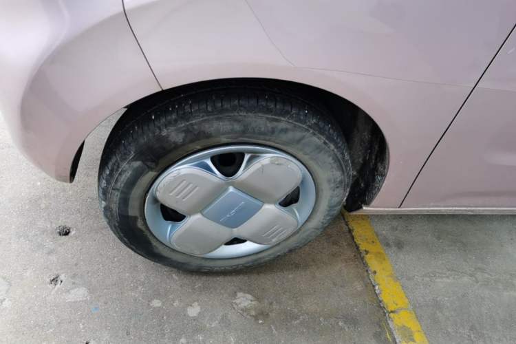 Used Geely Galaxy Panda 2023 Panda Mini 200km Endurance Bear Left Front Wheel Hub