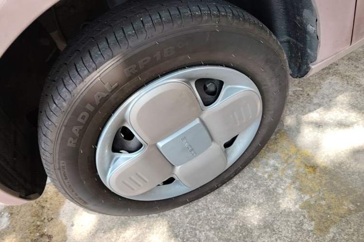Used Geely Galaxy Panda 2023 Panda Mini 200km Endurance Bear Left Front Wheel Hub