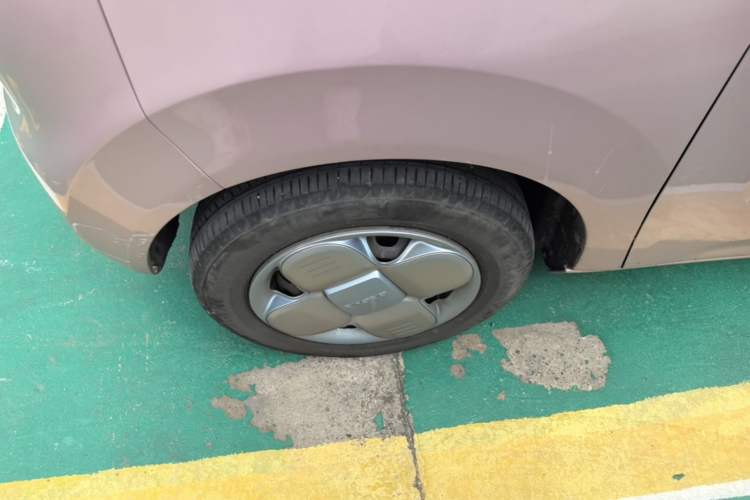 Used Geely Galaxy Panda 2023 Panda Mini 200km Endurance Bear Left Front Wheel Hub