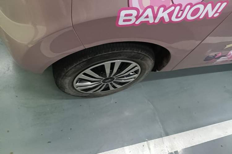 Used Geely Galaxy Panda 2023 Panda Mini 200km Endurance Bear Left Front Wheel Hub