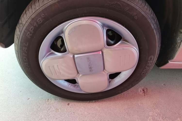 Used Geely Galaxy Panda 2023 Panda Mini 200km Endurance Bear Left Front Wheel Hub