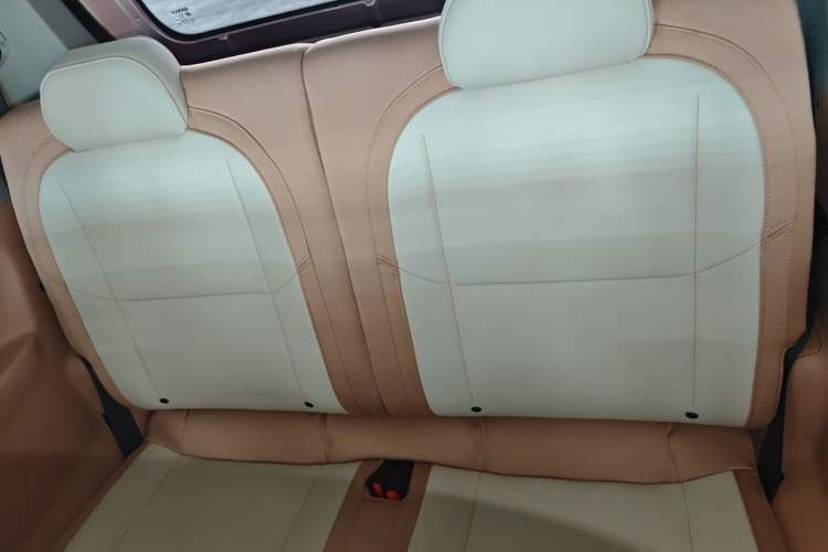 Used Geely Galaxy Panda 2023 Panda Mini 200km Endurance Bear Left Rear Seat
