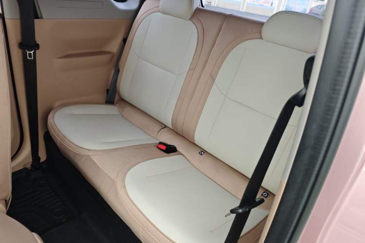 Used Geely Galaxy Panda 2023 Panda Mini 200km Endurance Bear Left Rear Seat