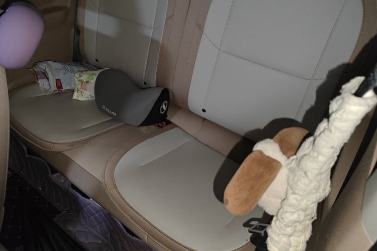 Used Geely Galaxy Panda 2023 Panda Mini 200km Endurance Bear Left Rear Seat