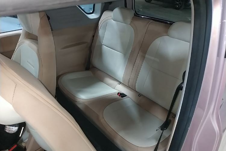 Used Geely Galaxy Panda 2023 Panda Mini 200km Endurance Bear Left Rear Seat