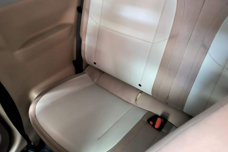 Used Geely Galaxy Panda 2023 Panda Mini 200km Endurance Bear Left Rear Seat