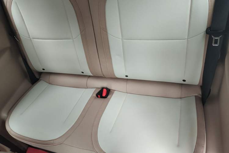 Used Geely Galaxy Panda 2023 Panda Mini 200km Endurance Bear Left Rear Seat