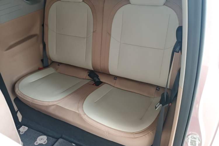 Used Geely Galaxy Panda 2023 Panda Mini 200km Endurance Bear Left Rear Seat