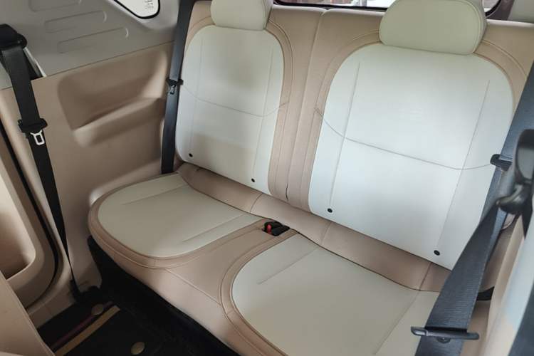 Used Geely Galaxy Panda 2023 Panda Mini 200km Endurance Bear Left Rear Seat
