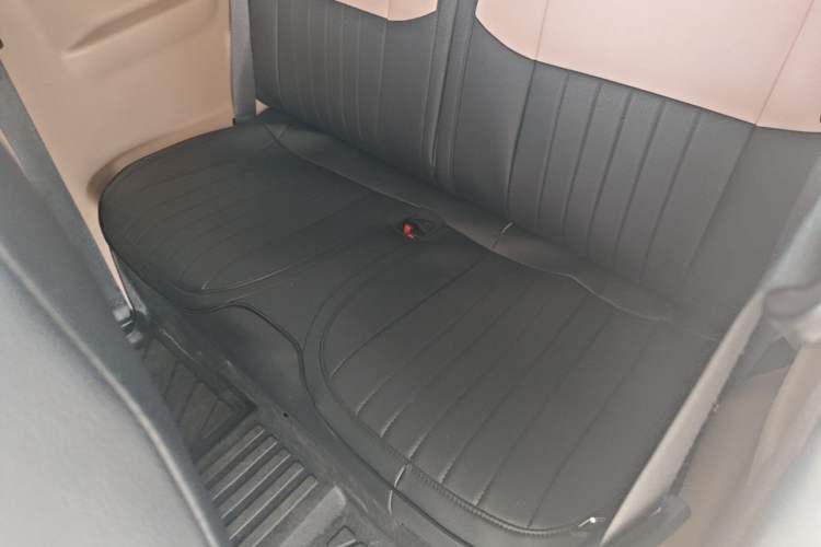 Used Geely Galaxy Panda 2023 Panda Mini 200km Endurance Bear Left Rear Seat