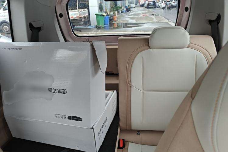 Used Geely Galaxy Panda 2023 Panda Mini 200km Endurance Bear Left Rear Seat