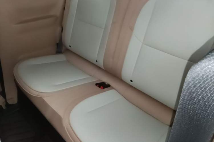 Used Geely Galaxy Panda 2023 Panda Mini 200km Endurance Bear Left Rear Seat