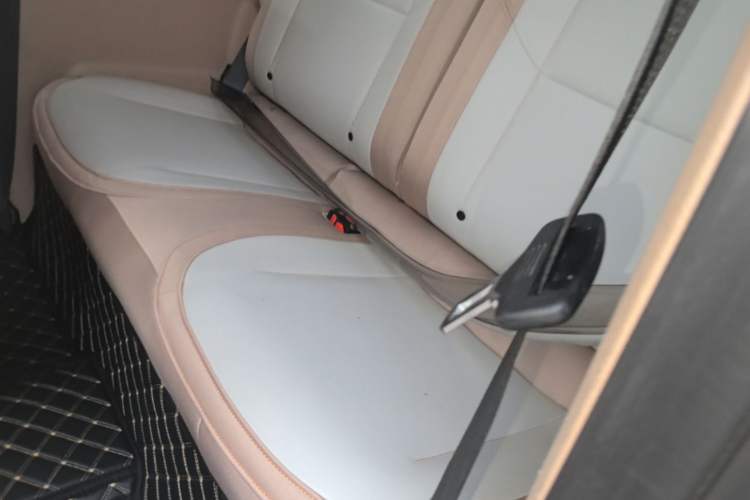 Used Geely Galaxy Panda 2023 Panda Mini 200km Endurance Bear Left Rear Seat