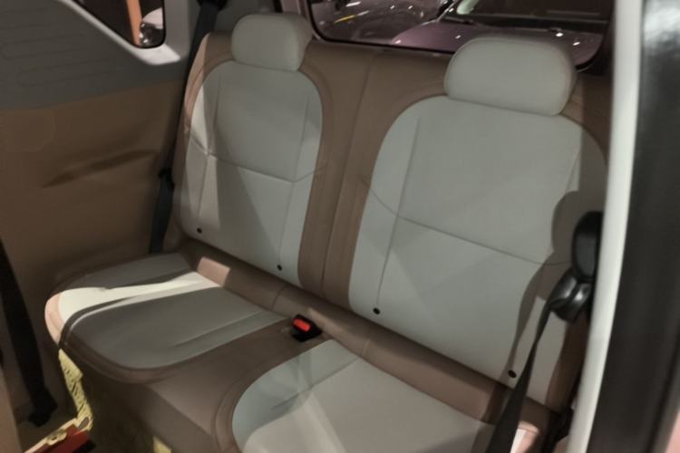 Used Geely Galaxy Panda 2023 Panda Mini 200km Endurance Bear Left Rear Seat