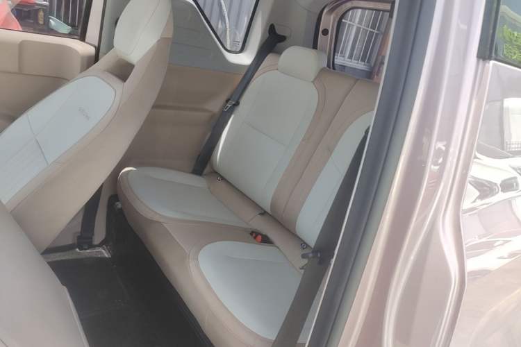 Used Geely Galaxy Panda 2023 Panda Mini 200km Endurance Bear Left Rear Seat