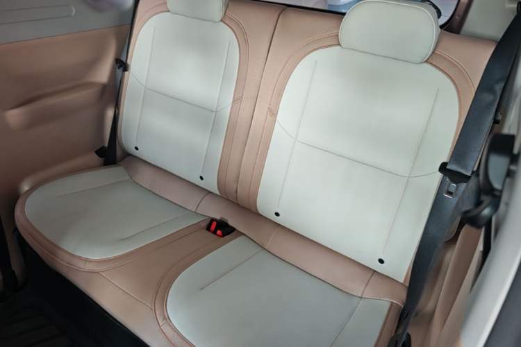 Used Geely Galaxy Panda 2023 Panda Mini 200km Endurance Bear Left Rear Seat