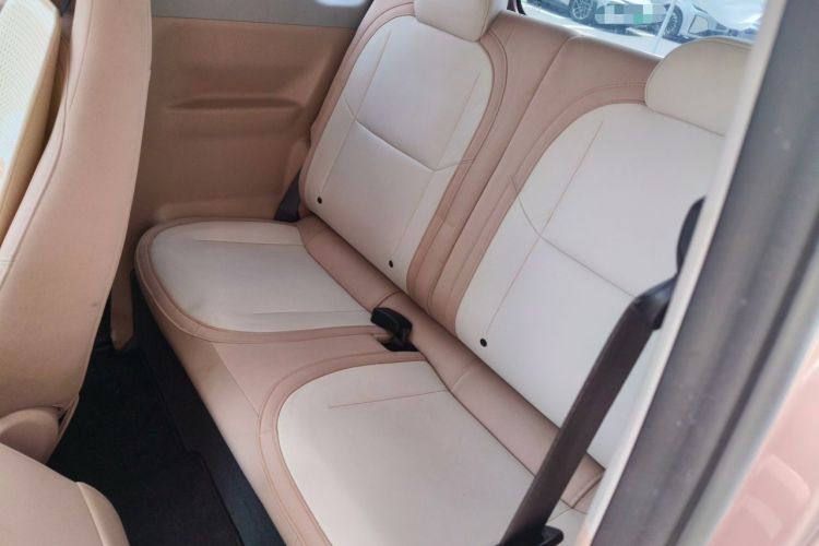 Used Geely Galaxy Panda 2023 Panda Mini 200km Little Yellow Duck Limited Edition — Happy as Can Be Left Rear Seat