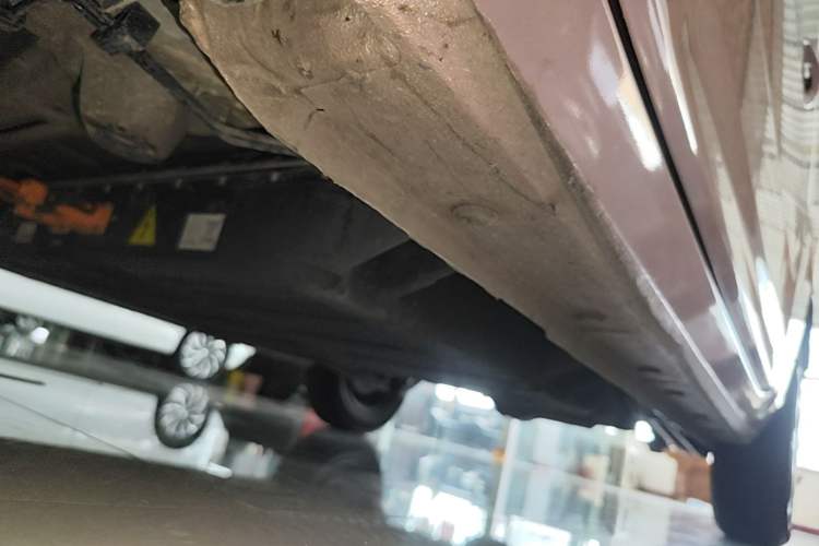 Used Geely Galaxy Panda 2023 Panda Mini 200km Endurance Bear Left Side Sill