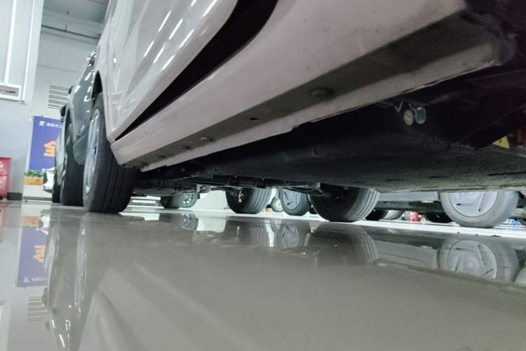 Used Geely Galaxy Panda 2023 Panda Mini 200km Endurance Bear Left Side Sill
