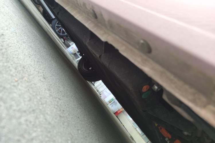 Used Geely Galaxy Panda 2023 Panda Mini 200km Endurance Bear Left Side Sill