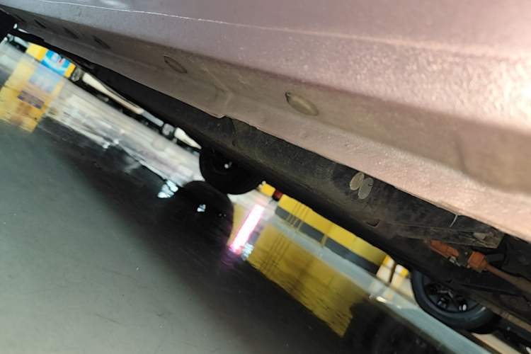 Used Geely Galaxy Panda 2023 Panda Mini 200km Endurance Bear Left Side Sill