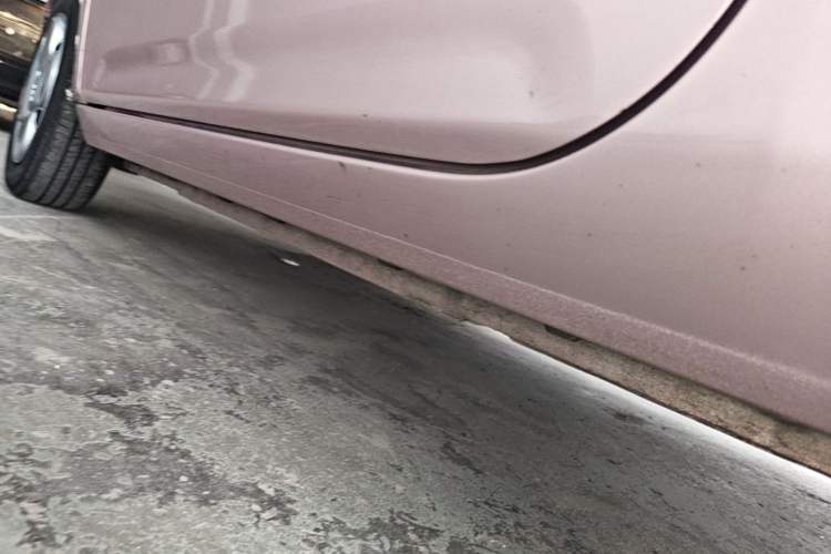 Used Geely Galaxy Panda 2023 Panda Mini 200km Endurance Bear Left Side Sill