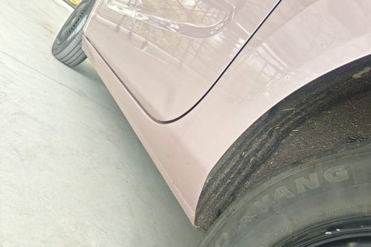Used Geely Galaxy Panda 2023 Panda Mini 200km Endurance Bear Left Side Sill