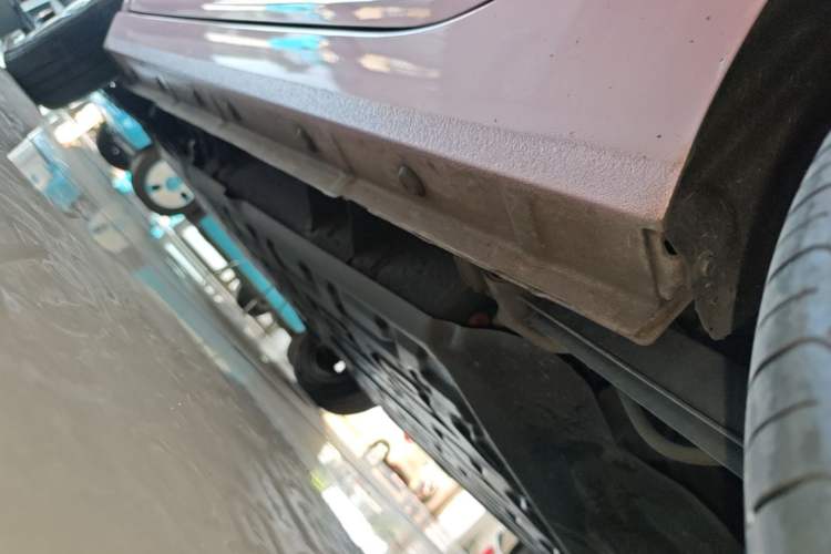 Used Geely Galaxy Panda 2023 Panda Mini 200km Endurance Bear Left Side Sill