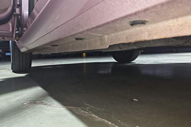 Used Geely Galaxy Panda 2023 Panda Mini 200km Endurance Bear Left Side Sill