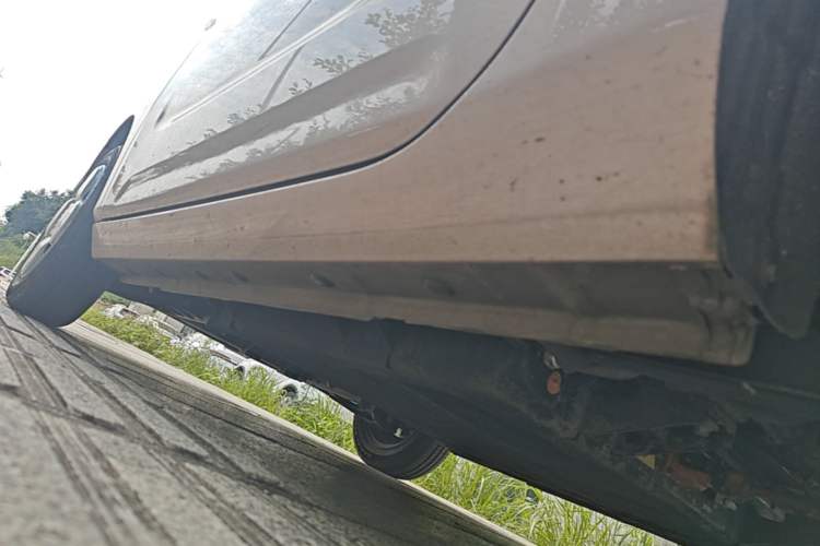 Used Geely Galaxy Panda 2023 Panda Mini 200km Endurance Bear Left Side Sill