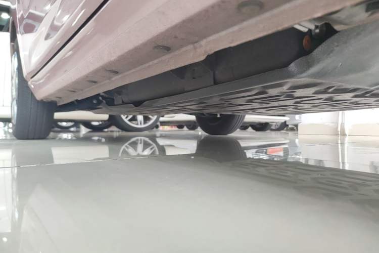 Used Geely Galaxy Panda 2023 Panda Mini 200km Endurance Bear Left Side Sill