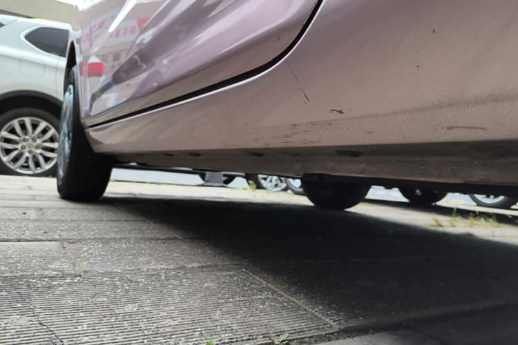 Used Geely Galaxy Panda 2023 Panda Mini 200km Endurance Bear Left Side Sill