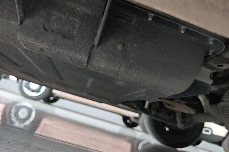 Used Geely Galaxy Panda 2023 Panda Mini 200km Endurance Bear Left Side Sill