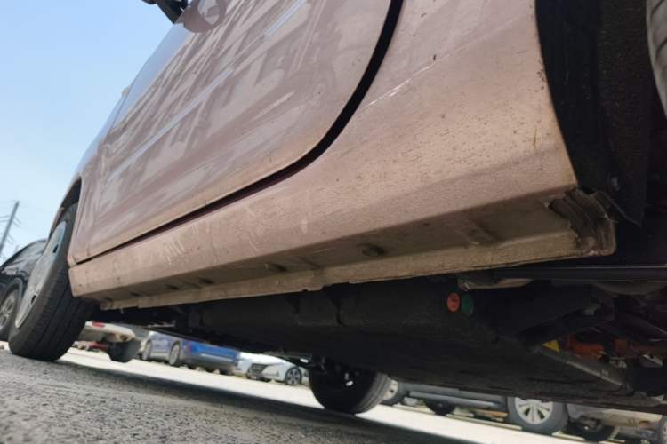 Used Geely Galaxy Panda 2023 Panda Mini 200km Endurance Bear Left Side Sill