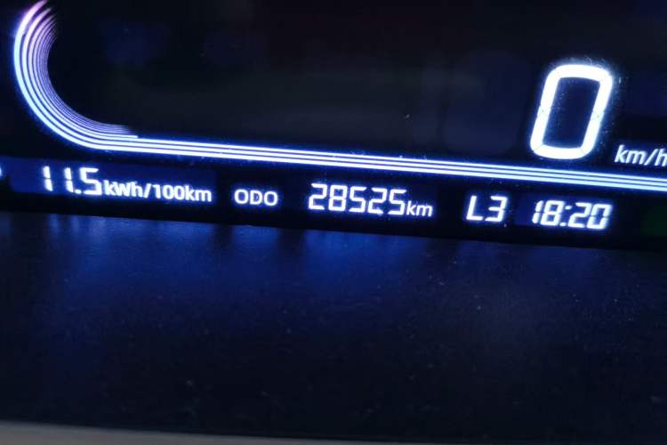 Used Geely Galaxy Panda 2023 Panda Mini 200km Endurance Bear Odometer Close Up