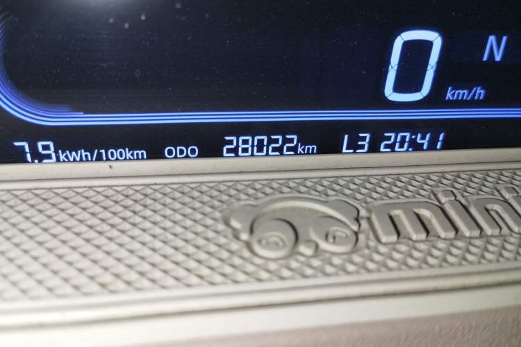 Used Geely Galaxy Panda 2023 Panda Mini 200km Endurance Bear Odometer Close Up
