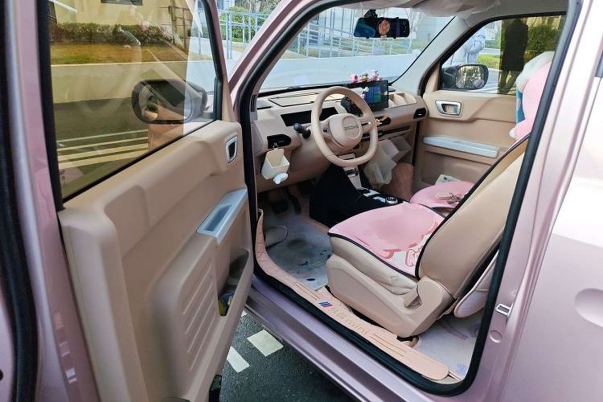 Used Geely Galaxy Panda 2023 Panda Mini 200km Endurance Bear Driver Seat