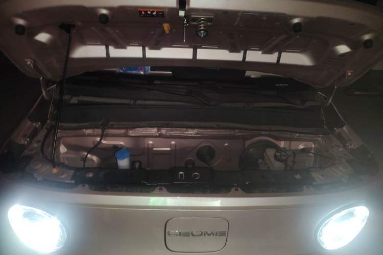 Used Geely Galaxy Panda 2023 Panda Mini 200km Endurance Bear Engine Bay