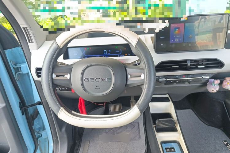 Used Geely Galaxy Panda 2023 Panda Mini 200km Endurance Bear Steering Wheel