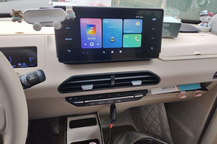 Used Geely Galaxy Panda 2023 Panda Mini 200km Endurance Bear Audio And AC Panel