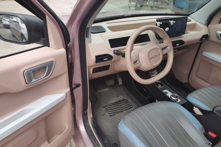 Used Geely Galaxy Panda 2023 Panda Mini 200km Endurance Bear Driver Seat