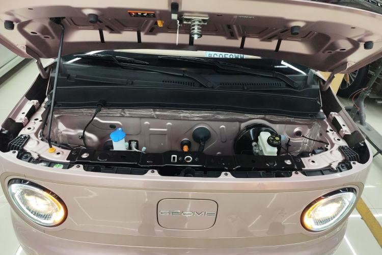 Used Geely Galaxy Panda 2023 Panda Mini 200km Endurance Bear Engine Bay