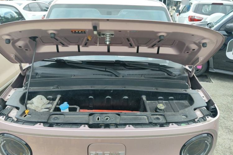 Used Geely Galaxy Panda 2023 Panda Mini 200km Endurance Bear Engine Bay