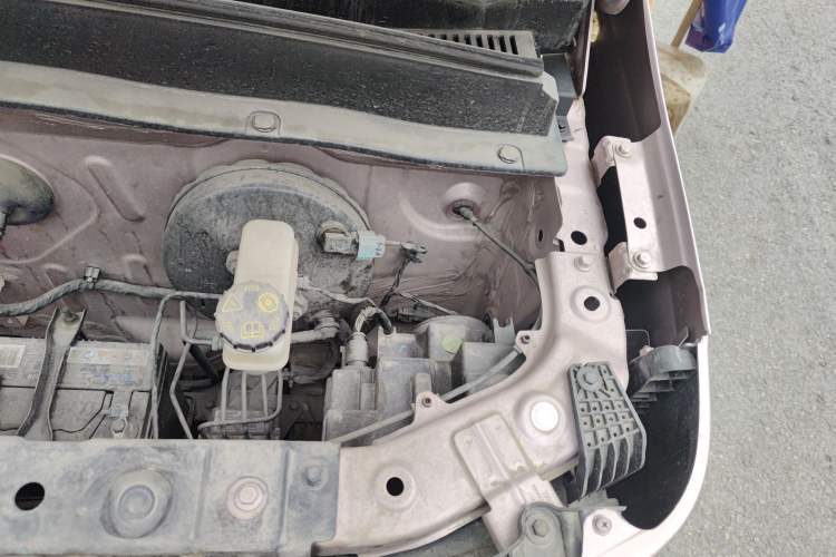 Used Geely Galaxy Panda 2023 Panda Mini 200km Endurance Bear Engine Bay Left