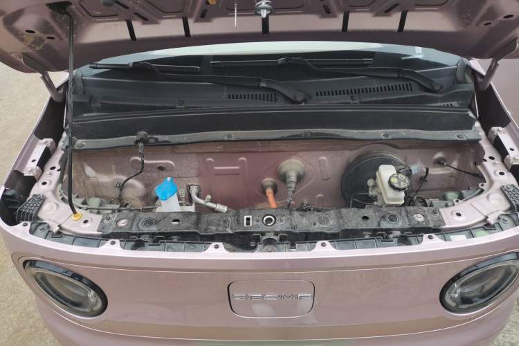 Used Geely Galaxy Panda 2023 Panda Mini 200km Endurance Bear Engine Bay