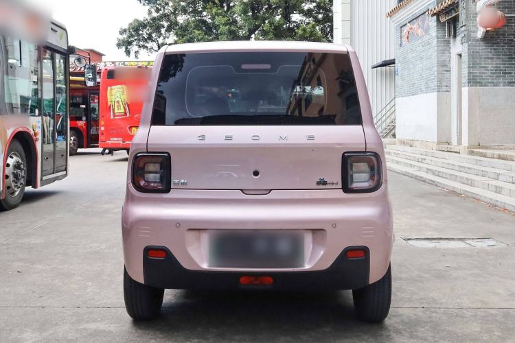 Used Geely Galaxy Panda 2023 Panda Mini 200km Endurance Bear Exterior 4