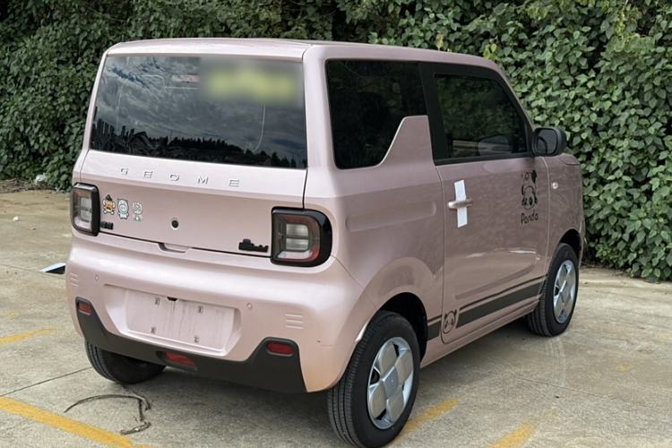 Used Geely Galaxy Panda 2023 Panda Mini 200km Endurance Bear Exterior 4